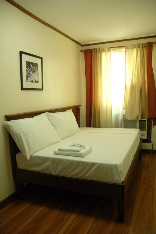 فندق Isabelle Royale Makati ماكاتي المظهر الخارجي الصورة