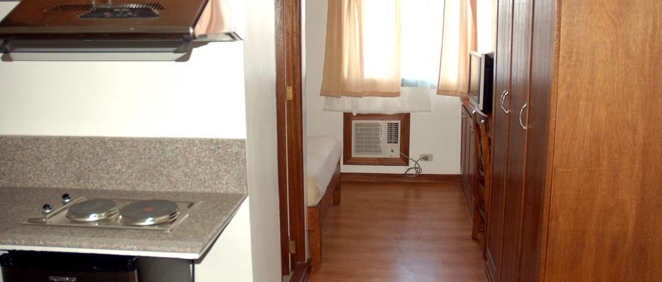 فندق Isabelle Royale Makati ماكاتي المظهر الخارجي الصورة