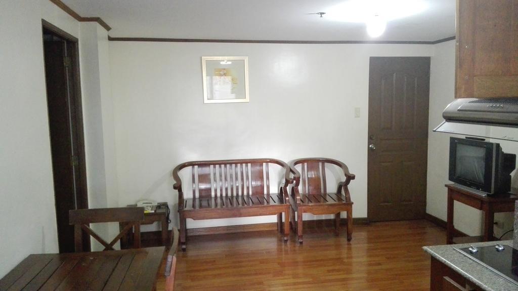 فندق Isabelle Royale Makati ماكاتي المظهر الخارجي الصورة