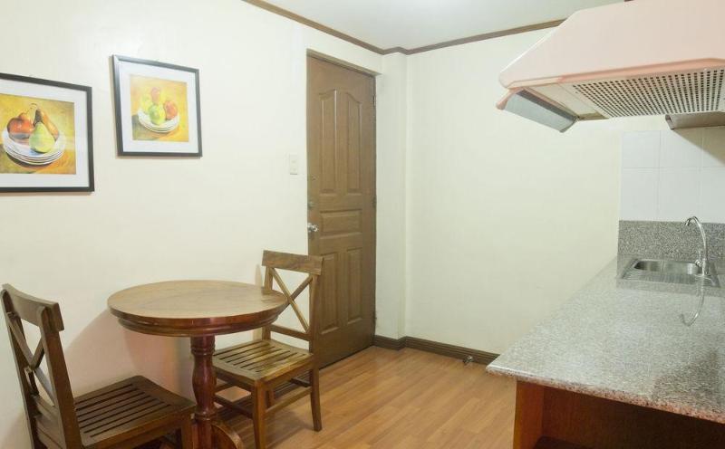 فندق Isabelle Royale Makati ماكاتي المظهر الخارجي الصورة